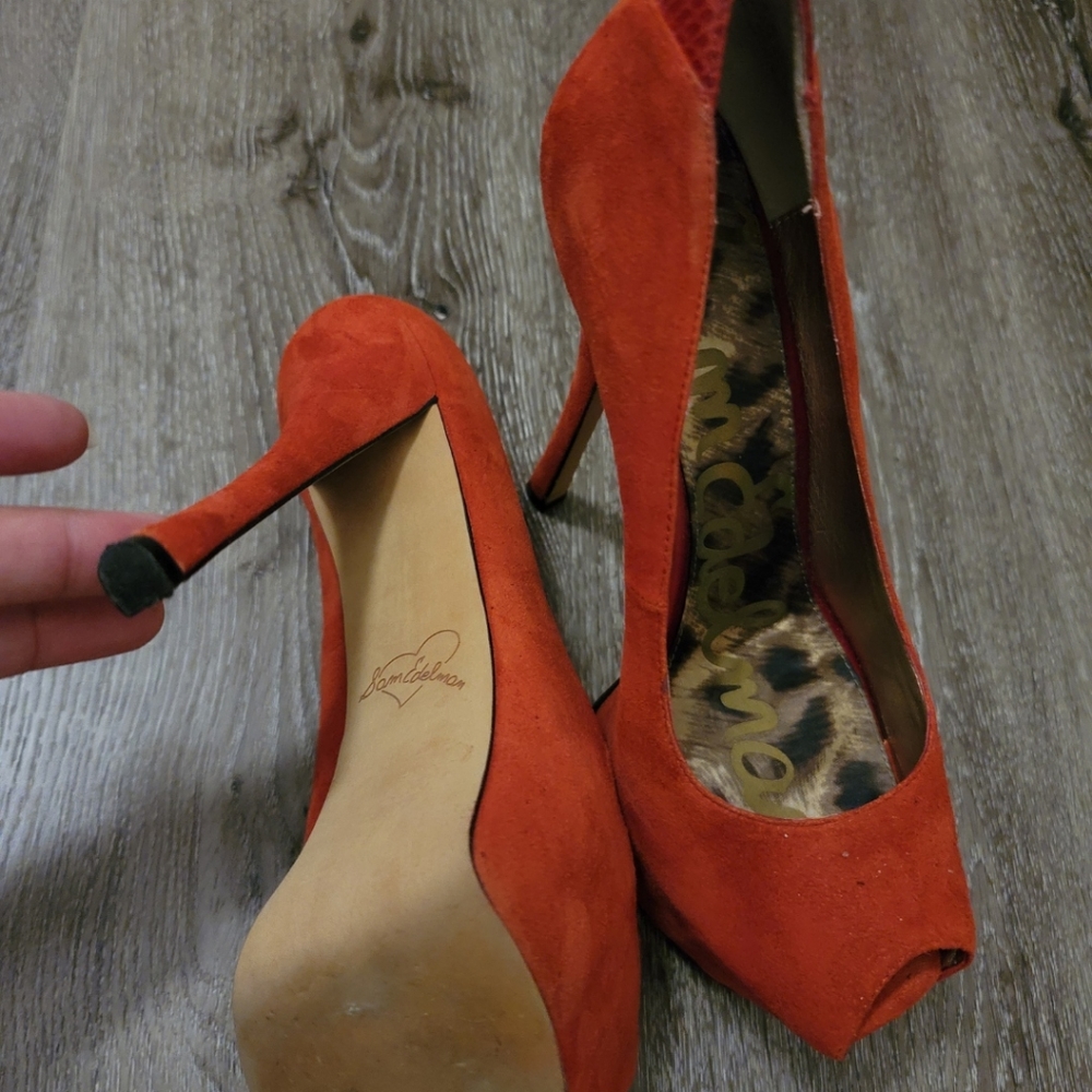 Shoes - Picture 4 of 6